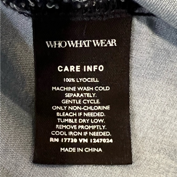 Who What Wear Sleeveless Button Down Denim Chambray Top Size Small - Picture 8 of 8